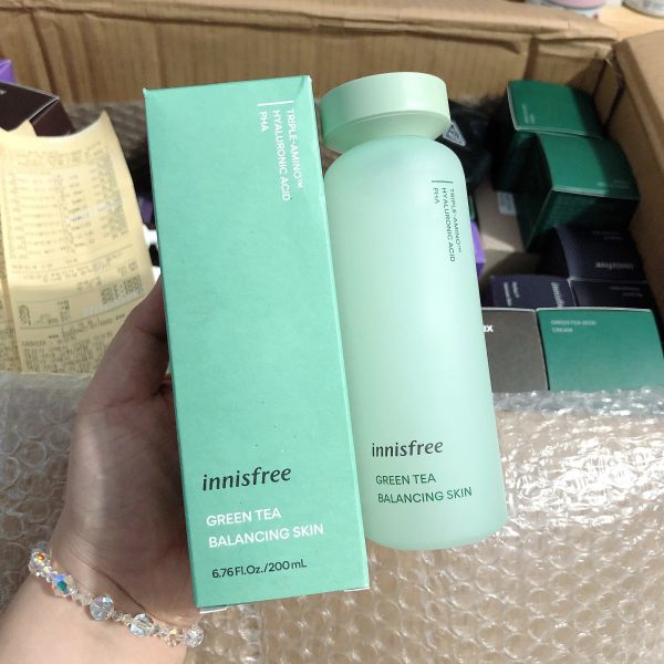 Nước Hoa Hồng Innisfree Trà Xanh Green Tea Balancing Skin EX 200ml