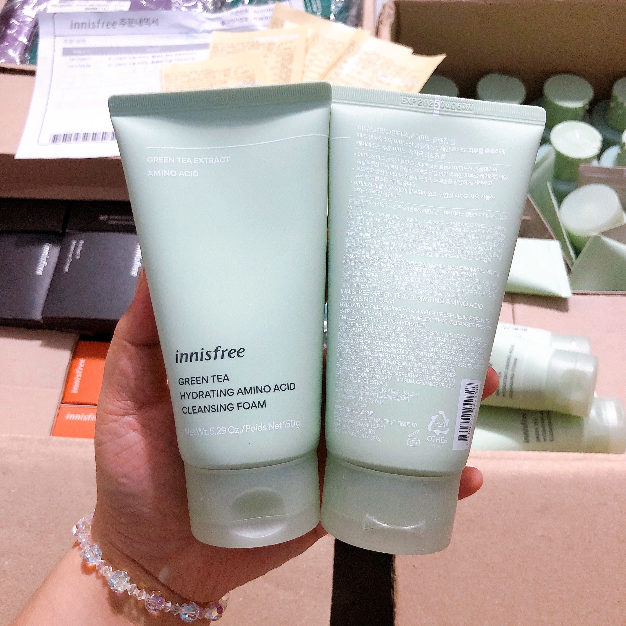 Sữa rửa mặt trà xanh Innisfree Green Tea Cleansing Foam